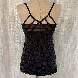 Lululemon Just Breathe Tank top NWOT black size 6